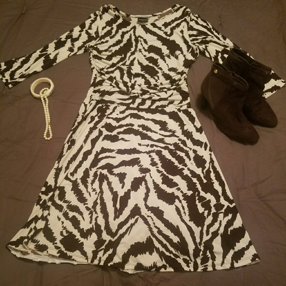 Dress - Picture 1 of 5